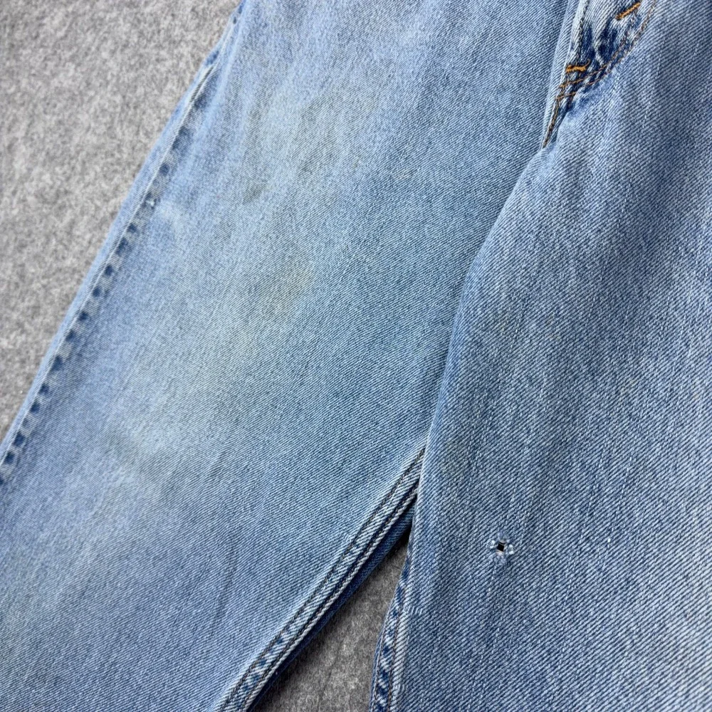 VTG Levi's Jeans Mens 38x32 Light Wash 550 Relaxed Tapered Leg Cotton 90s Y2K
